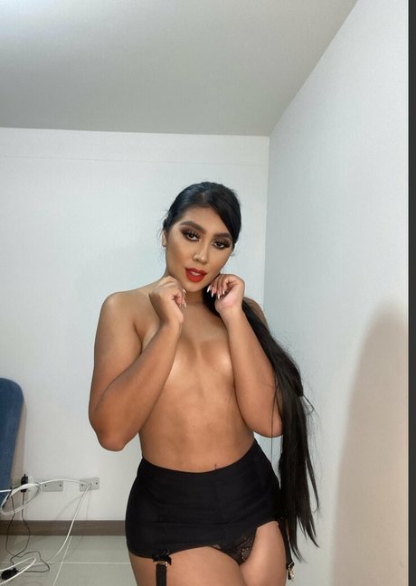 Nahá fotka uniklých OnlyFans od Charlote Rouge