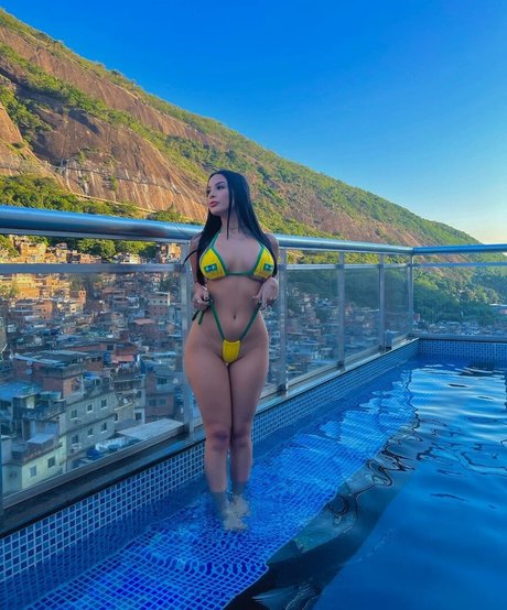 Emily Fernanda