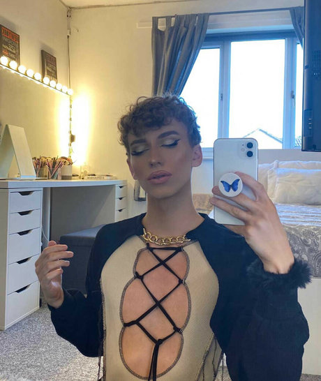Nacktes geleaktes OnlyFans-Foto von Mercedes Folkes