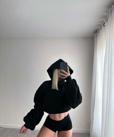 Nahá fotka uniklých OnlyFans od Dapariz