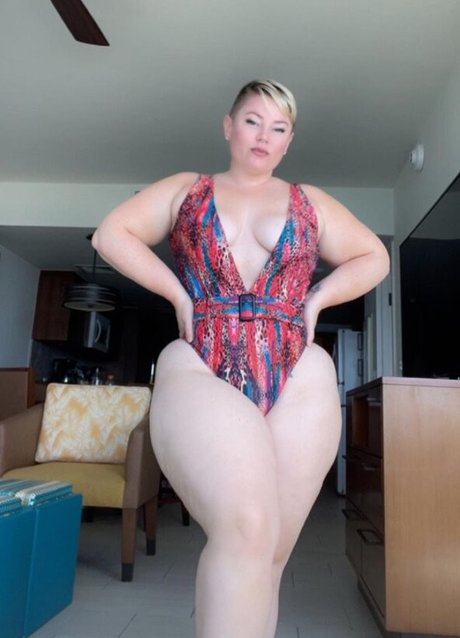 Naken läckt OnlyFans-bild av Caroline G