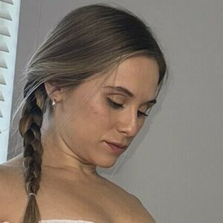 Обнаженная фотография утечки OnlyFans от Mackenzie Sterner