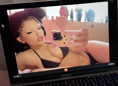 Nahá fotka uniklých OnlyFans od Ego Divinus
