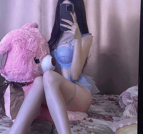 Naken läckt OnlyFans-bild av Niso4ka