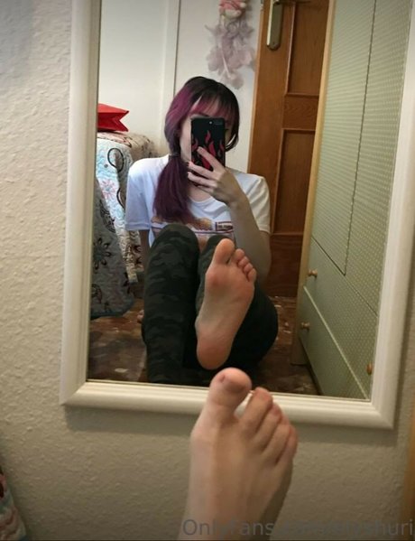 Naakte gelekte OnlyFans-foto van Elyshuri