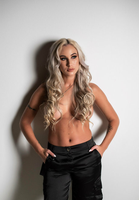 Naken läckt OnlyFans-bild av Gergye Krisztina