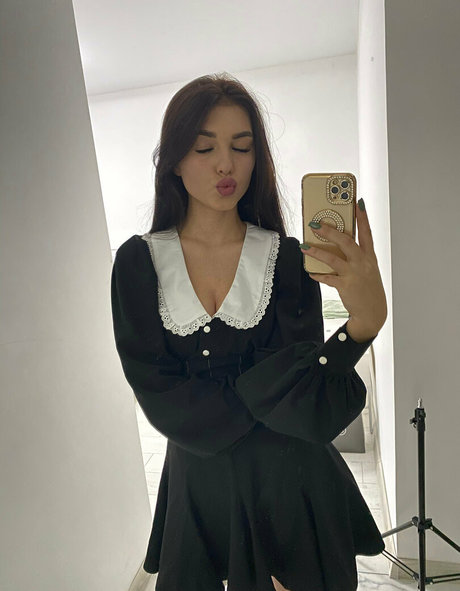 Foto di nudo di fuga di OnlyFans di Milanadiamond