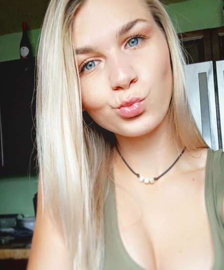 Hunnyxoxo2
