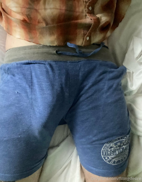Naken läckt OnlyFans-bild av Fillingdesire