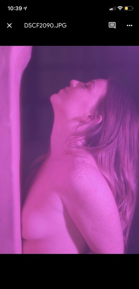 Alasti lekkinud OnlyFans-i pilt Echoparke