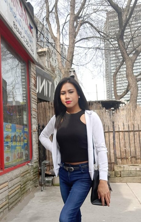 Nahá fotka uniklých OnlyFans od Ayavonlee