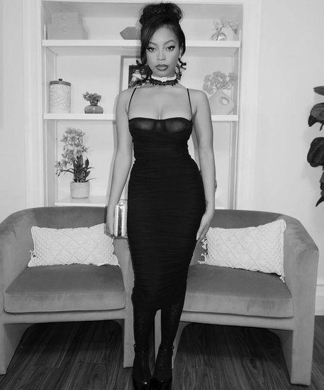 Cleopatra Lee