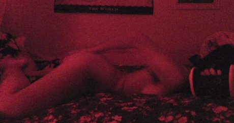 Naakte gelekte OnlyFans-foto van Baby Bella Asmr
