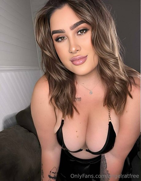Обнаженная фотография утечки OnlyFans от Angelratfree