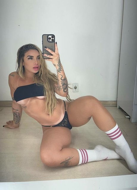 Naken läckt OnlyFans-bild av Gabriela Viana