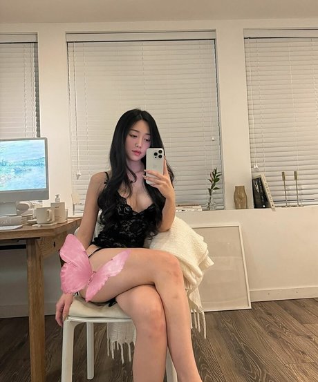 Nahá fotka uniklých OnlyFans od Daisydslee