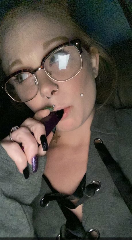 Naken lekkede OnlyFans-bilde av Dabbingdarlin420