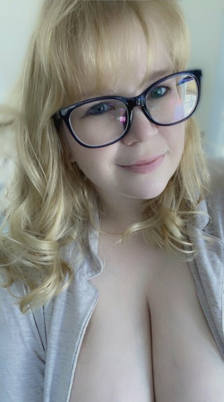 Nagie wyciekłe zdjęcie OnlyFans od Abigail Ashryver