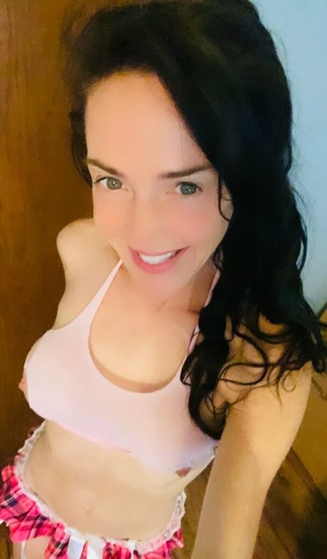 Lilrosiedoll