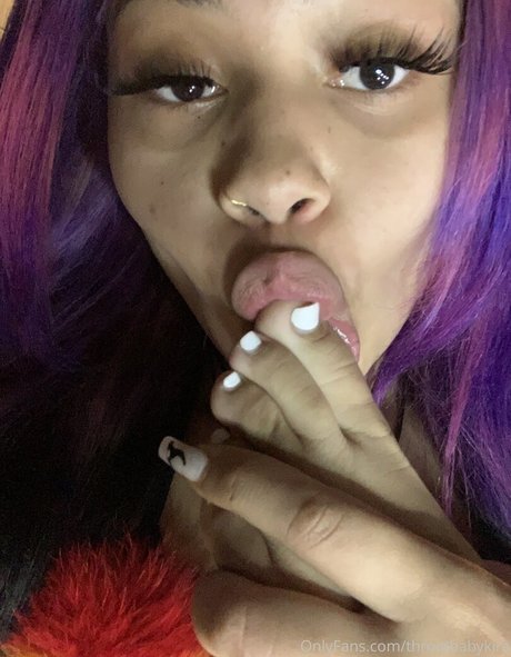 Throatbabykira OnlyFans泄露裸照