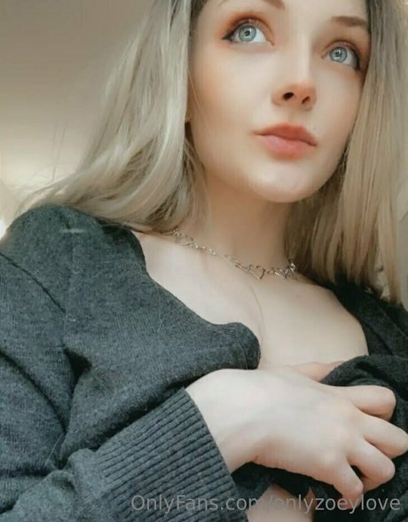 Nøgent lækket OnlyFans-billede af Onlyzoeylove