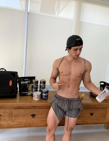 Foto di nudo di fuga di OnlyFans di Dieghodolttih
