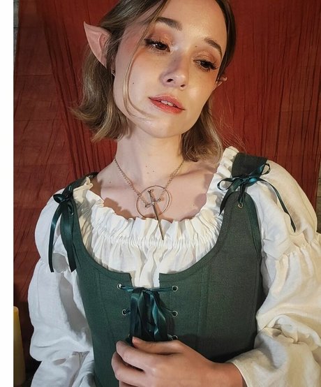 Naakte gelekte OnlyFans-foto van Amykay Asmr