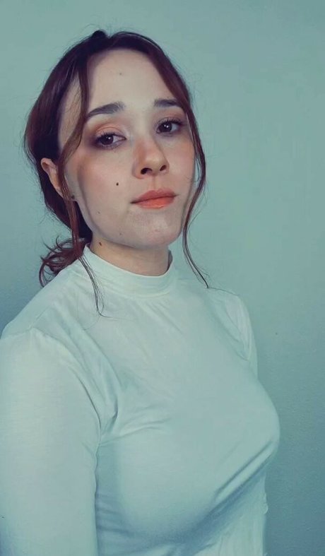 Nahá fotka uniklých OnlyFans od Amykay Asmr