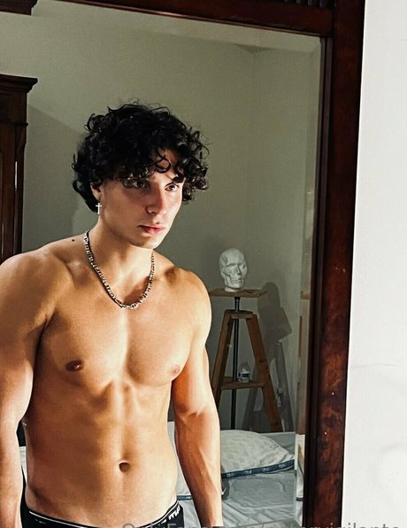 Nahá fotka uniklých OnlyFans od Petervigilante