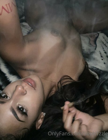 Nøgent lækket OnlyFans-billede af Soph1zzle