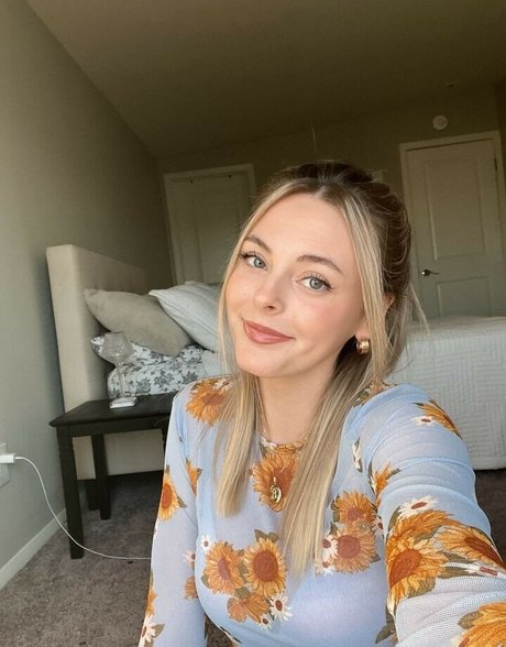 Alasti lekkinud OnlyFans-i pilt Beez Asmr
