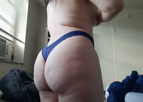 Naken lekkede OnlyFans-bilde av Daphne The Dryad