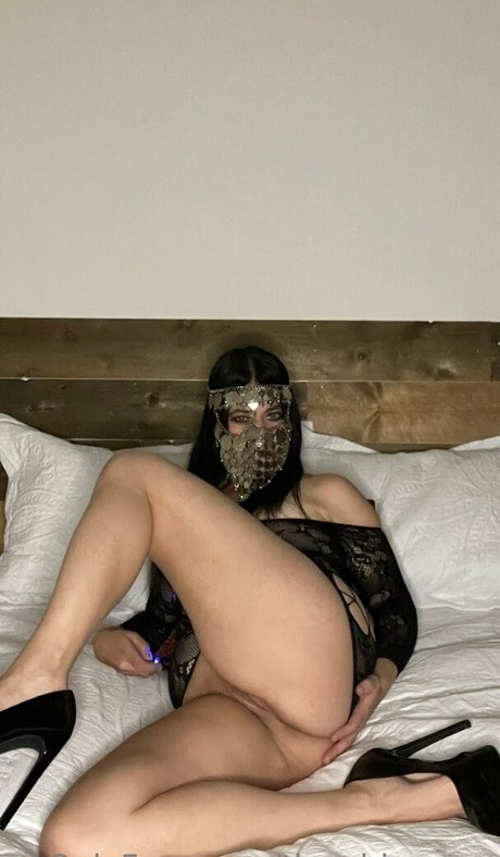 Thewhisperxo