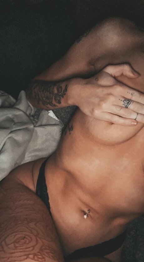 Nøgent lækket OnlyFans-billede af Smusa