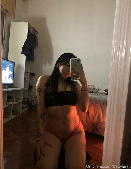 Laraxxxb