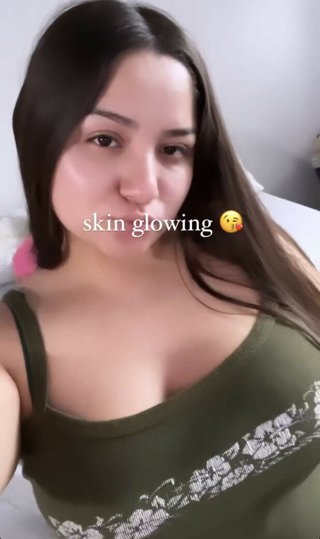 Nøgent lækket OnlyFans-billede af Mami47