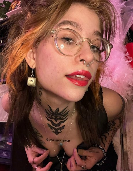 Nahá fotka uniklých OnlyFans od Datanight