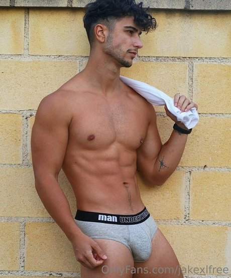 Nahá fotka uniklých OnlyFans od Exoticboyfree