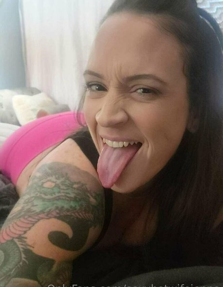 Foto di nudo di fuga di OnlyFans di Sexyhotwifejenna