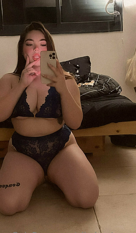 Foto di nudo di fuga di OnlyFans di Allabouteve