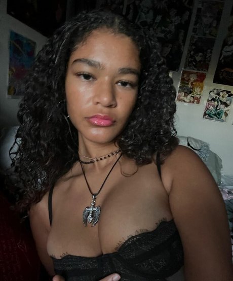 Nahá fotka uniklých OnlyFans od Juliaalovesyou