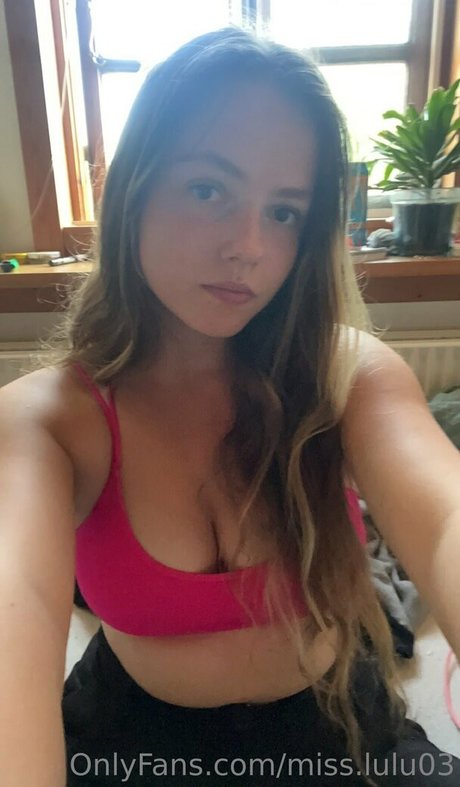 Alaston vuotanut OnlyFans-kuva Misslulu03