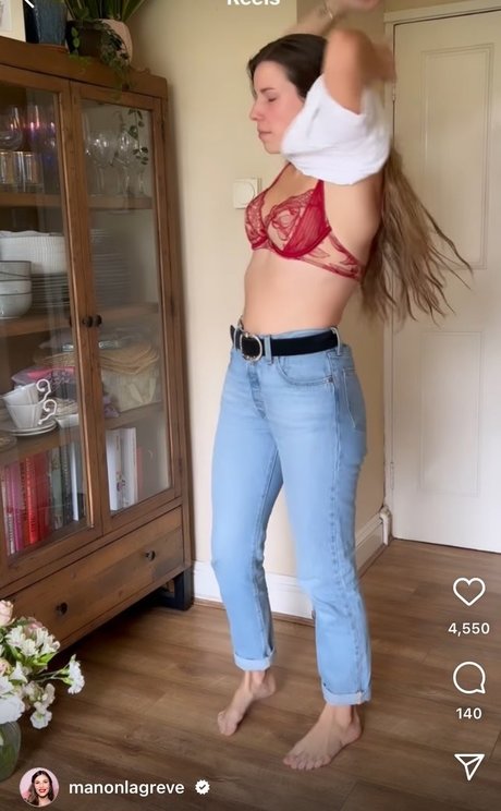 Nahá fotka uniklých OnlyFans od Manon Lagreve