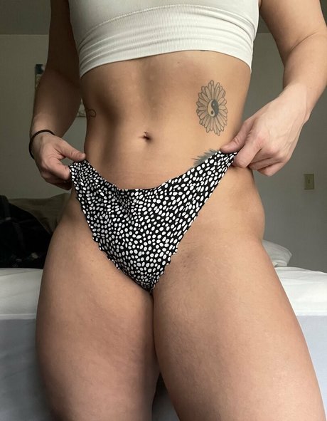 Naken lekkede OnlyFans-bilde av Charlottanw