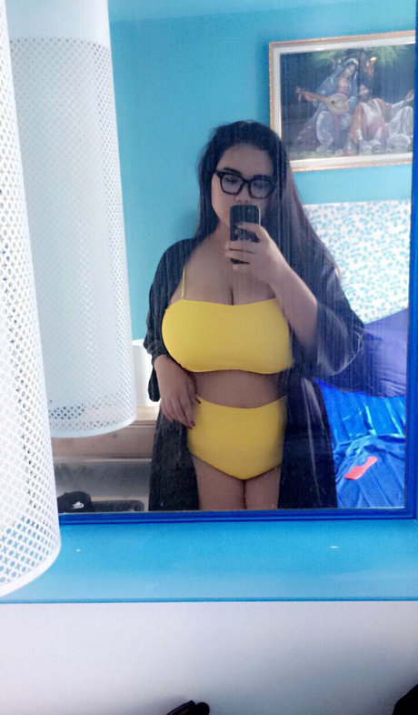 Nøgent lækket OnlyFans-billede af Badiezbbw92