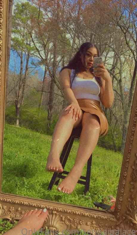 Nahá fotka uniklých OnlyFans od Senpaipalace