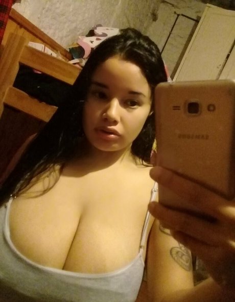Naken lekkede OnlyFans-bilde av Madelaniexx