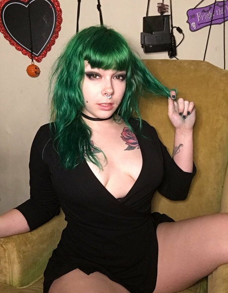 Foto di nudo di fuga di OnlyFans di Damndestcreature2