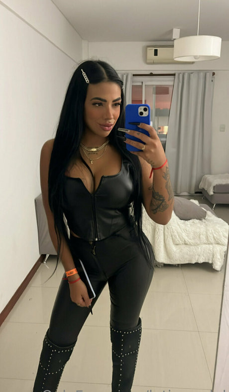 Foto di nudo di fuga di OnlyFans di Latinmodel