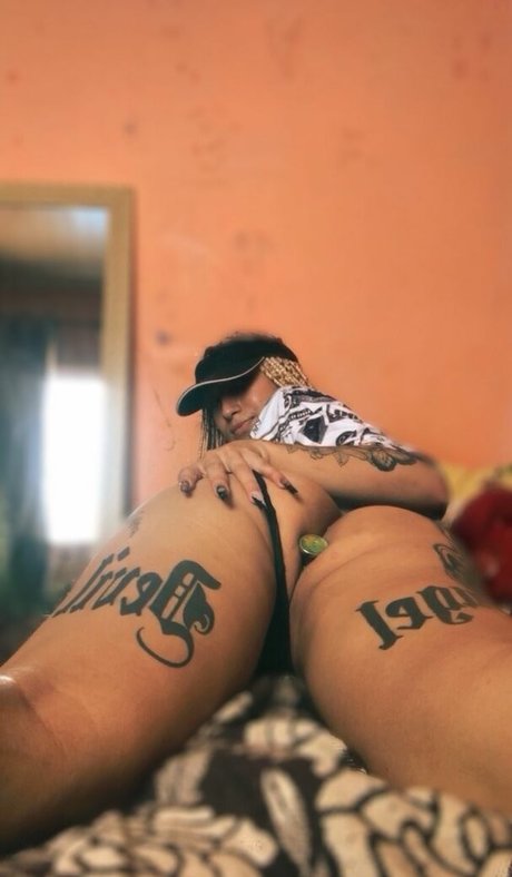 Nahá fotka uniklých OnlyFans od Pamella Almeida